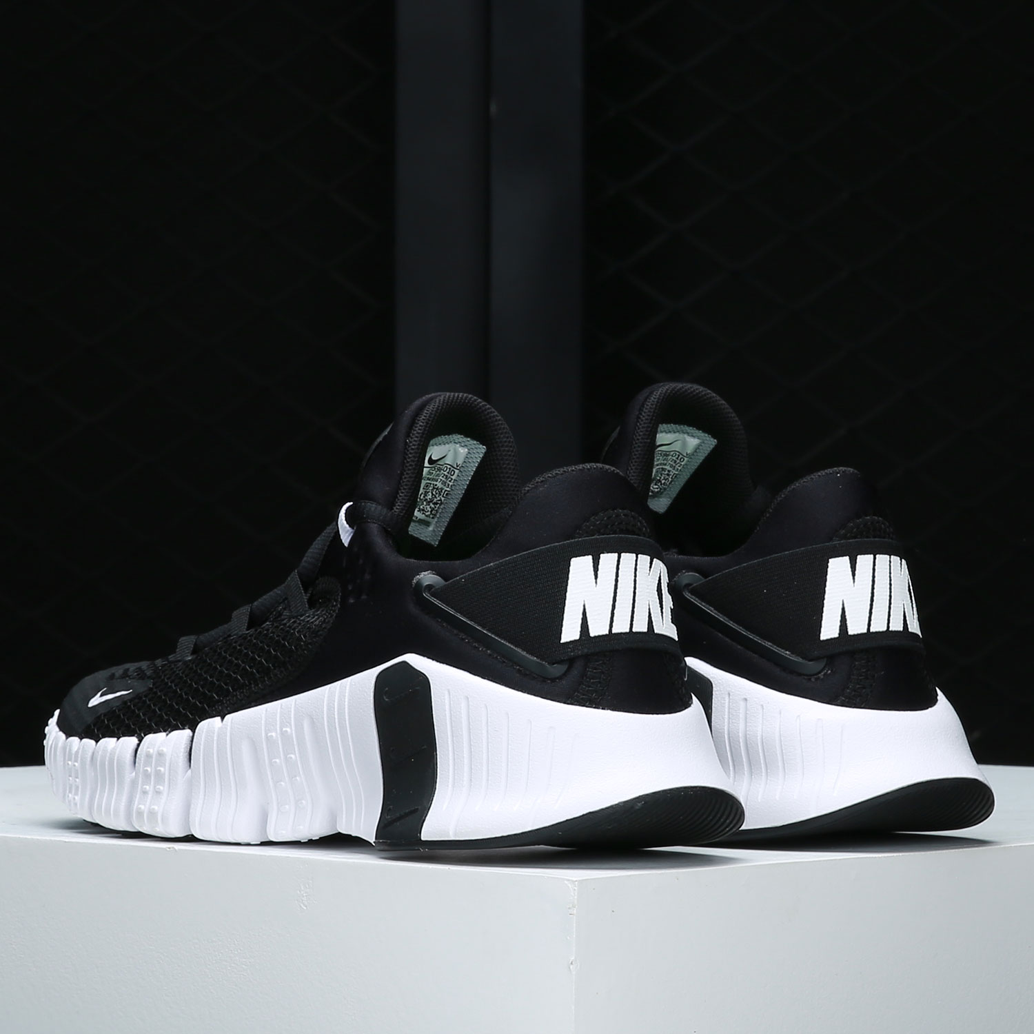 Nike Authentic Women's Free Me - огляд і ціна Women Shoes Nike