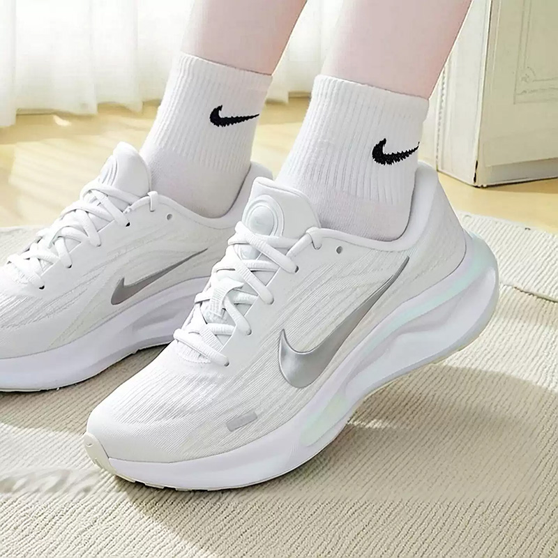 NIKE Women's New Style JOURNEY - огляд і ціна Women Shoes Zoom